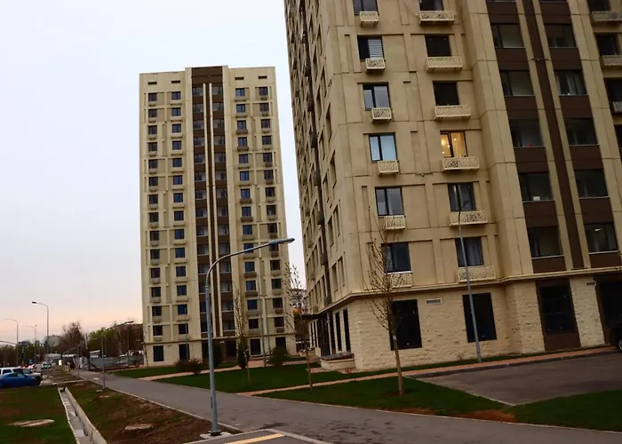 Современная Квартира В Жилом Комплексе «Auezov City»
